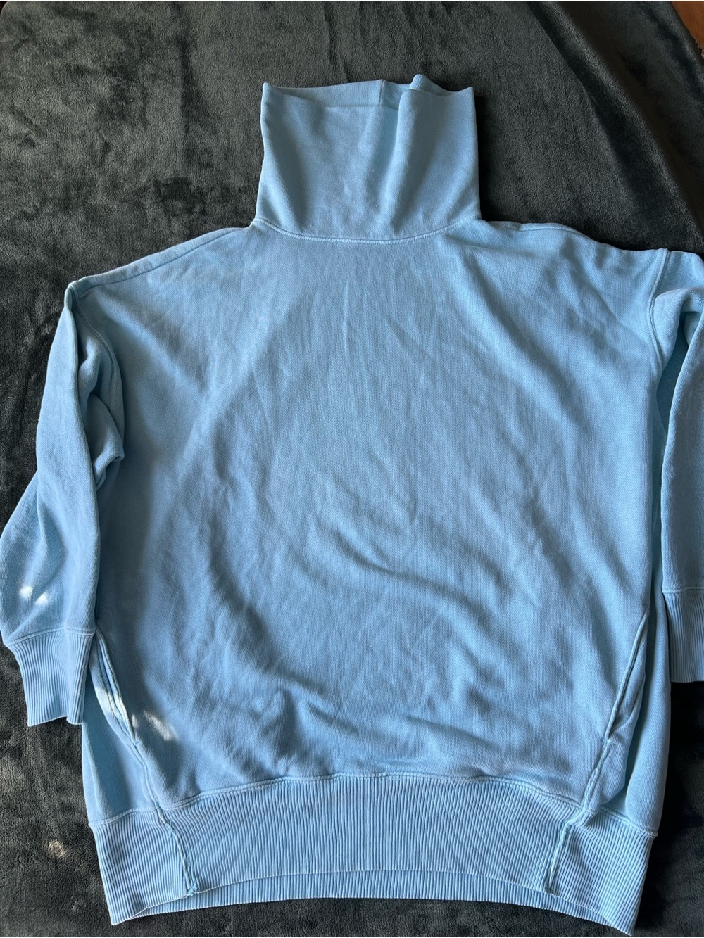 Women’s L beautiful aqua  turtleneck/slip pockets very soft